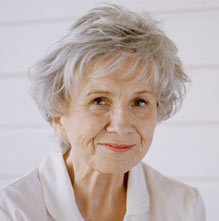 Nữ văn sỹ 82 tuổi giành Nobel Văn chương