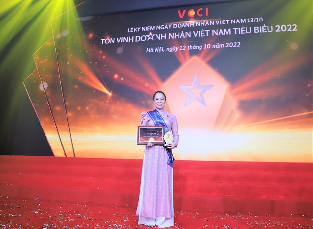 'Nữ tướng' ngành điện được vinh danh Doanh nhân Việt Nam tiêu biểu năm 2022