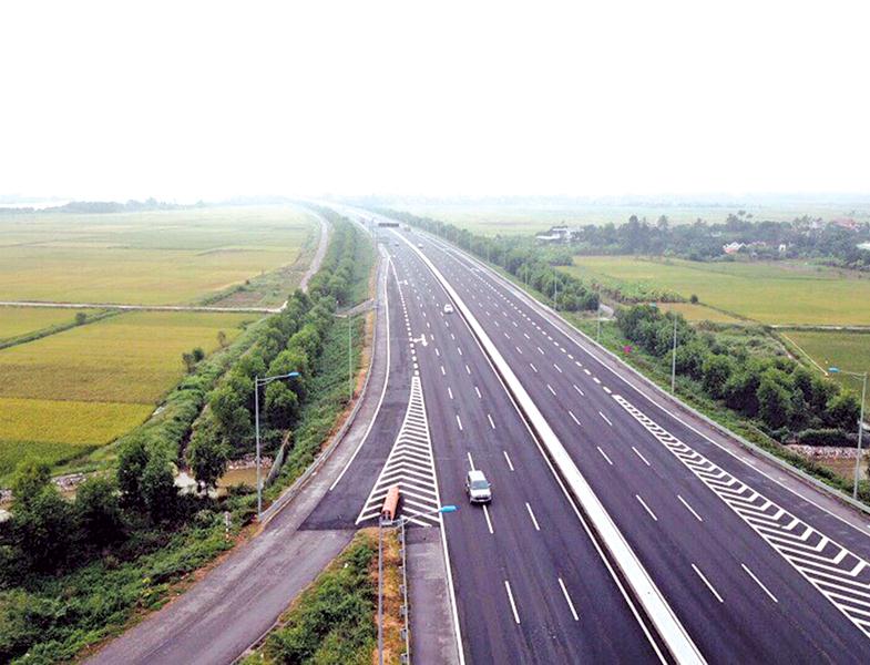 Các nhà đầu tư nước ngoài rất quan tâm đến các Dự án PPP trong lĩnh vực giao thông. Trong ảnh: Cao tốc Hà Nội - Hải Phòng.